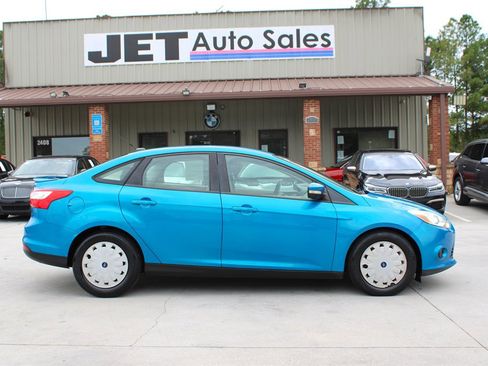 Used 2013 Ford Focus SE w/ Super Fuel Economy (SFE) Pkg image 8