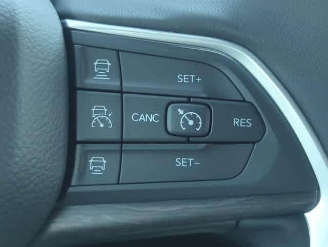 Certified 2025 Jeep Grand Cherokee L Limited w/ Black Appearance Package AWD/4WD image 29