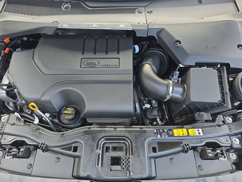 New 2026 Land Rover Discovery Sport Landmark image 31