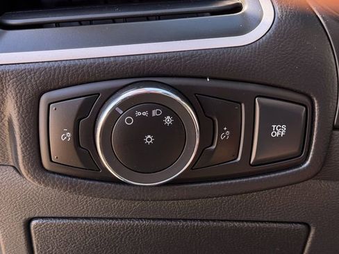 Used 2024 Ford Edge SEL image 20