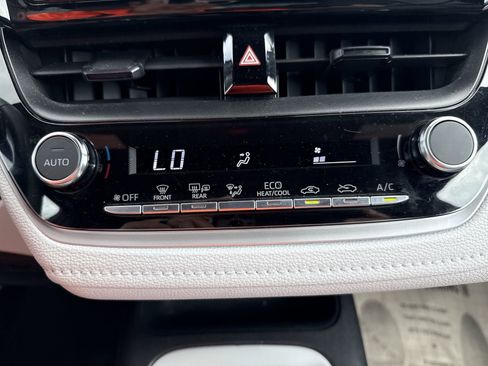 Certified 2023 Toyota Corolla SE FWD image 16