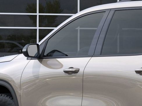 New 2026 Chevrolet Traverse Z71 image 12