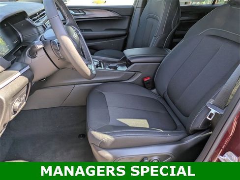 New 2025 Jeep Grand Cherokee L Laredo w/ Luxury Tech Group I image 11