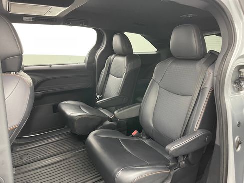 Used 2021 Toyota Sienna XSE w/ XSE Plus Package AWD/4WD image 40