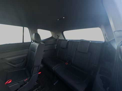Used 2023 Volkswagen Atlas SE image 29