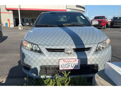 Used 2012 Scion tC FWD image 3