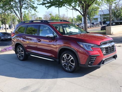 Used 2023 Subaru Ascent Limited w/ Technology Package image 2