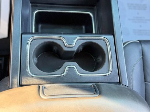 Used 2018 Chevrolet Silverado 1500 High Country image 21