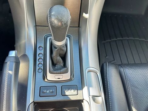 Used 2011 Acura TL SH-AWD image 25