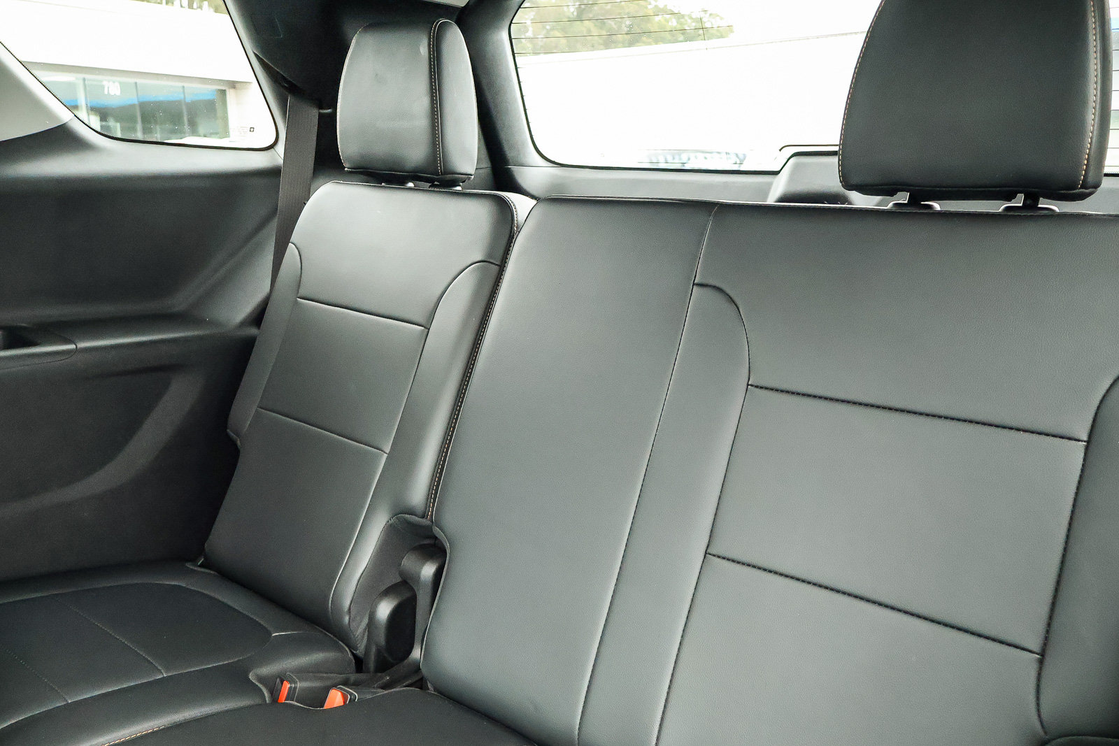 Used 2019 Chevrolet Traverse Premier w/ Redline Edition FWD image 17