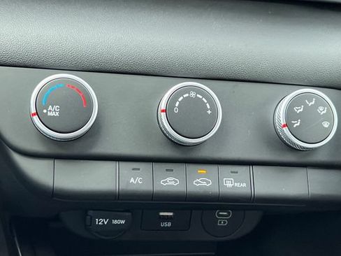 New 2026 Hyundai Elantra SE FWD image 18