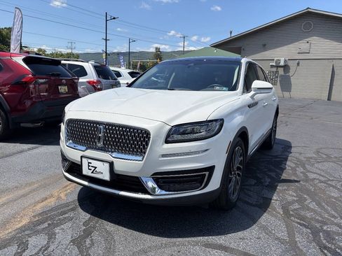 Used 2020 Lincoln Nautilus Reserve w/ Cargo Utility Package AWD/4WD image 4