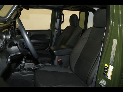 Used 2022 Jeep Gladiator Willys image 20