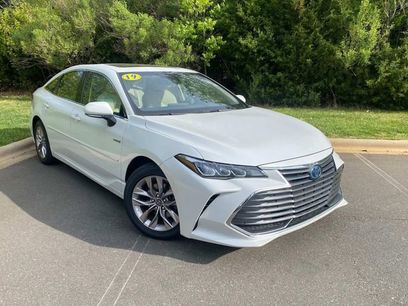 Used 2019 Toyota Avalon XLE w/ Moonroof Package