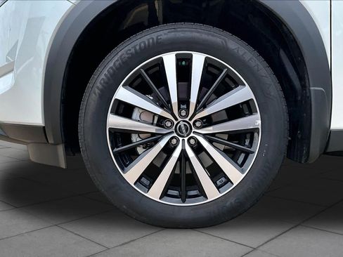 Used 2025 Nissan Pathfinder Platinum w/ Cargo Package FWD image 11
