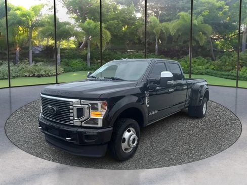 Used 2022 Ford F350 Platinum AWD/4WD image 1