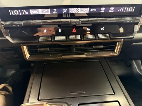 Used 2025 GMC Hummer EV 3X image 37