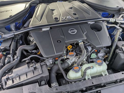 Certified 2024 Nissan Z Performance w/ Floor Mat Package RWD image 32