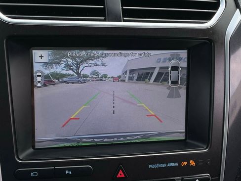 Used 2018 Ford Explorer Limited FWD image 19