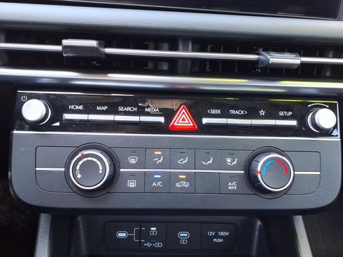 Certified 2025 Hyundai Santa Cruz SE image 22