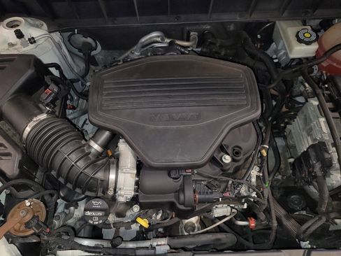 Used 2019 GMC Acadia SLT FWD image 30