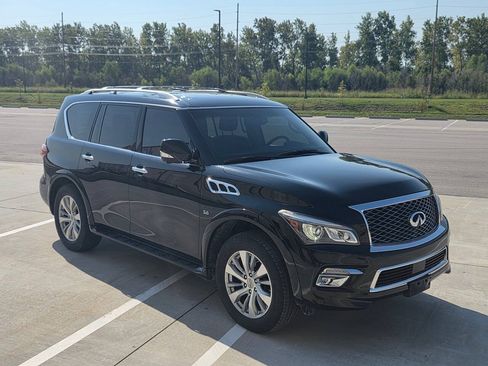 Used 2016 INFINITI QX80 4WD w/ All Season Package image 4