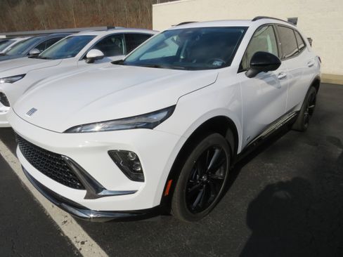 New 2025 Buick Envision Sport Touring image 3