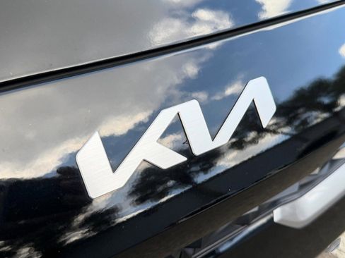 Used 2024 Kia Forte LXS w/ LXS Technology Package FWD image 43
