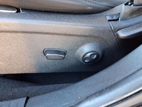 Used 2019 Dodge Journey SE w/ Premium Group image 23