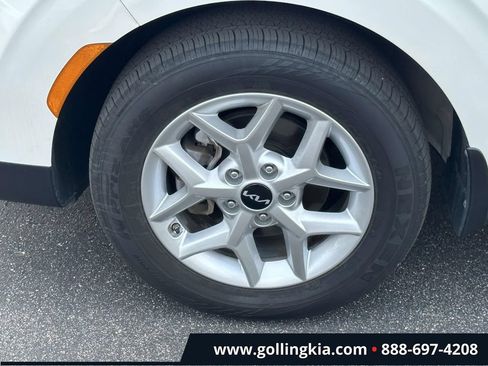 Certified 2023 Kia Soul LX w/ Option Group 015 FWD image 7
