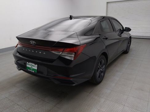 Used 2023 Hyundai Elantra SEL FWD image 7