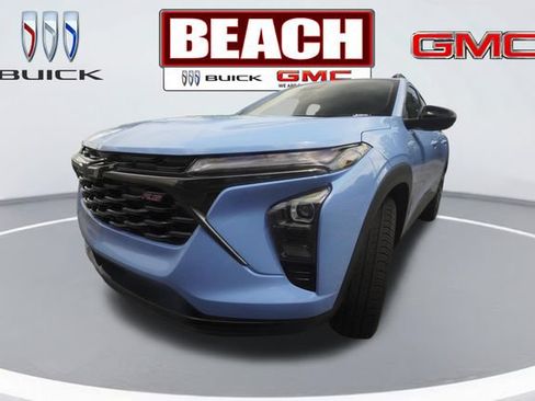 Used 2024 Chevrolet Trax RS w/ Sunroof Package FWD image 6