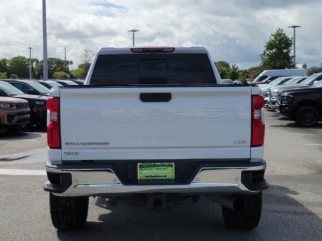 Used 2024 Chevrolet Silverado 2500 LTZ w/ LTZ Convenience Package AWD/4WD image 5