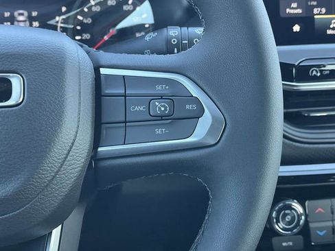 New 2026 Jeep Compass Latitude w/ Sun and Sound Group AWD/4WD image 21