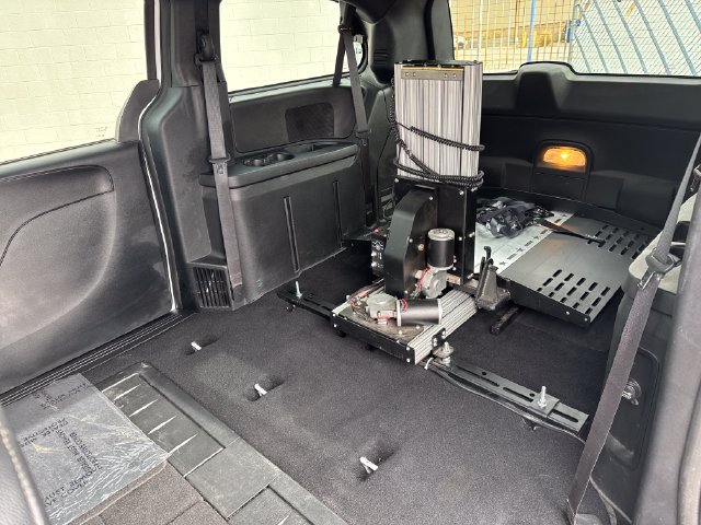Used 2019 Dodge Grand Caravan SXT w/ Blacktop Package FWD image 23