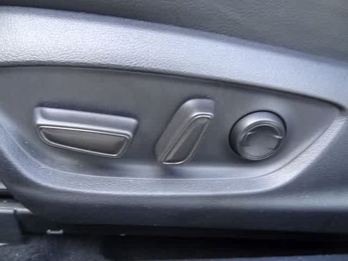 Used 2024 Toyota Camry SE FWD image 7