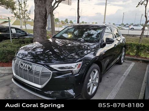 Used 2019 Audi e-tron Premium Plus image 3