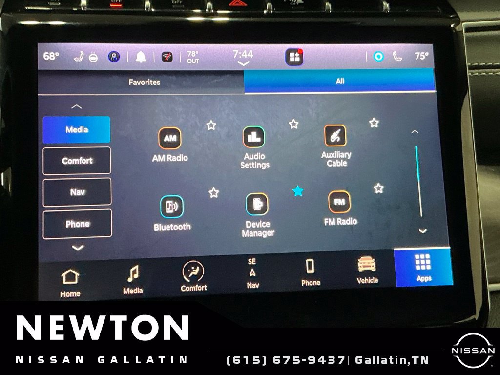 Used 2023 Jeep Grand Cherokee Limited w/ Luxury Tech Group II AWD/4WD image 38