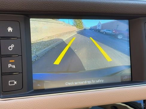 Used 2018 Jaguar XF Prestige image 22