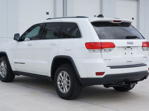Used 2018 Jeep Grand Cherokee Laredo image 10