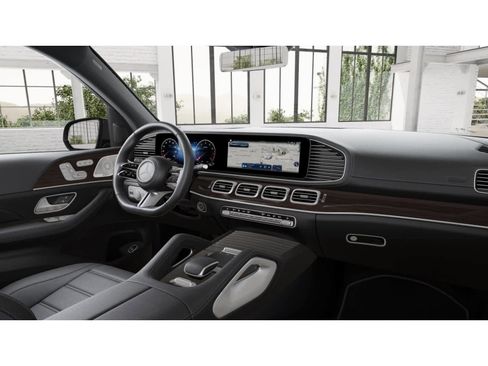 New 2026 Mercedes-Benz GLS 580 4MATIC image 18