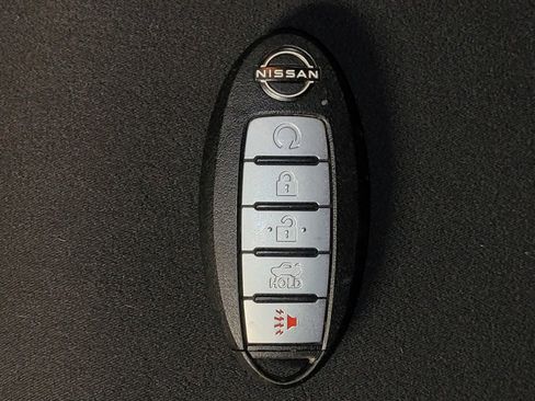 Used 2025 Nissan Altima 2.5 SV FWD image 32