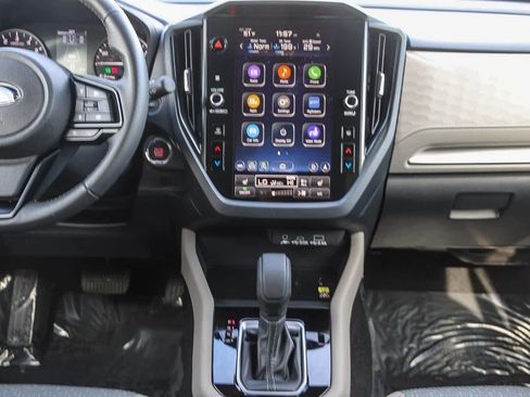 Used 2025 Subaru Forester Premium AWD/4WD image 11