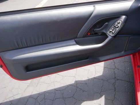 Used 1995 Chevrolet Camaro Z28 RWD image 15