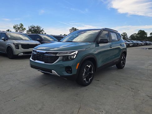 New 2026 Kia Seltos S FWD image 4
