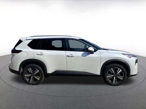 Used 2026 Nissan Rogue SL AWD/4WD image 18