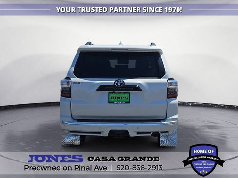 Used 2015 Toyota 4Runner Limited AWD/4WD image 4