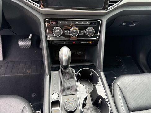 Used 2021 Volkswagen Atlas SEL image 30