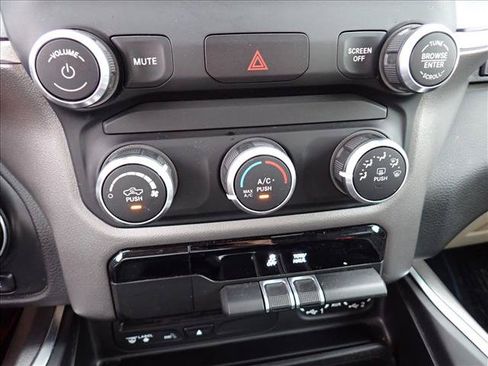 Used 2019 RAM 1500 Big Horn AWD/4WD image 21