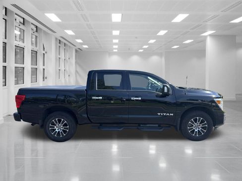 Used 2021 Nissan Titan SV w/ SV Convenience Package AWD/4WD image 4